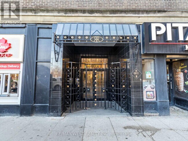 Building Photo - 409-409 Bloor St E
