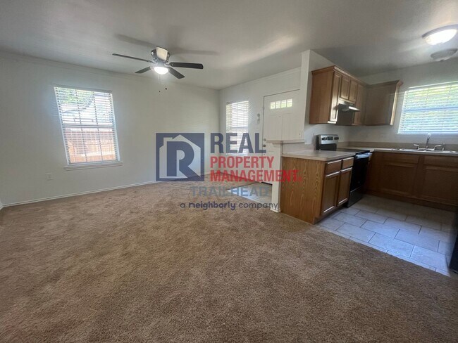 Foto del edificio - Great Location - 3 Bed/2 Bath - $500 Rent ...