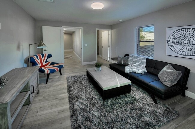 Foto del edificio - New Built, Near UofA 2 Bed 2 Bath  PRELEASE August 2026!