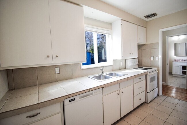 Photo - KIL-2121-2125 Apartment