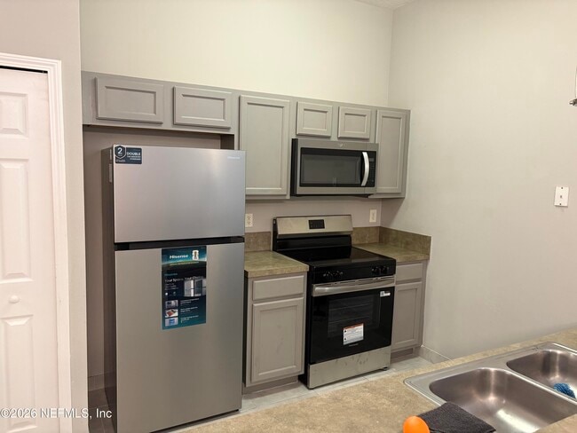 Building Photo - 9505 Armelle Way