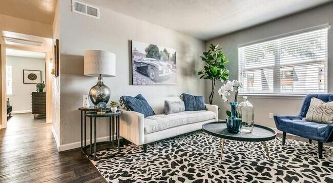 Foto del edificio - 3550 E Overton Rd