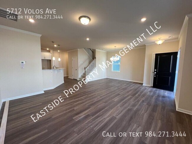 Foto del edificio - 5712 Volos Ave