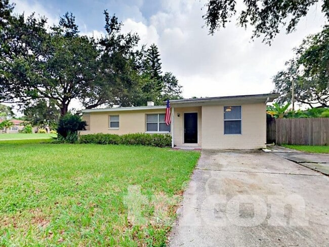 Building Photo - 6595 64th Way N