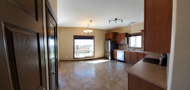 Building Photo - 11311 Pinnacle Dr