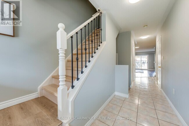 Photo du bâtiment - 4401 Peter Dr