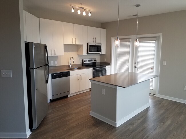 Foto del edificio - 5811 White Lake Ln