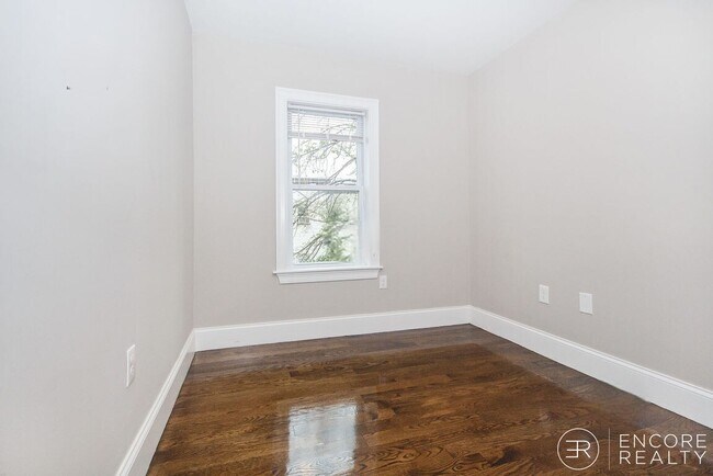 Building Photo - 220 Havre St