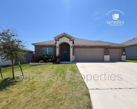 Building Photo - 2037 Yarrelton Dr