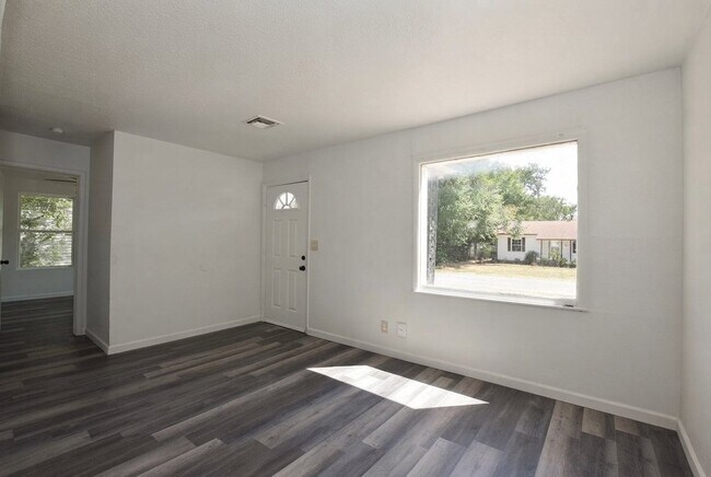 Foto del edificio - 4405 SE 40th St