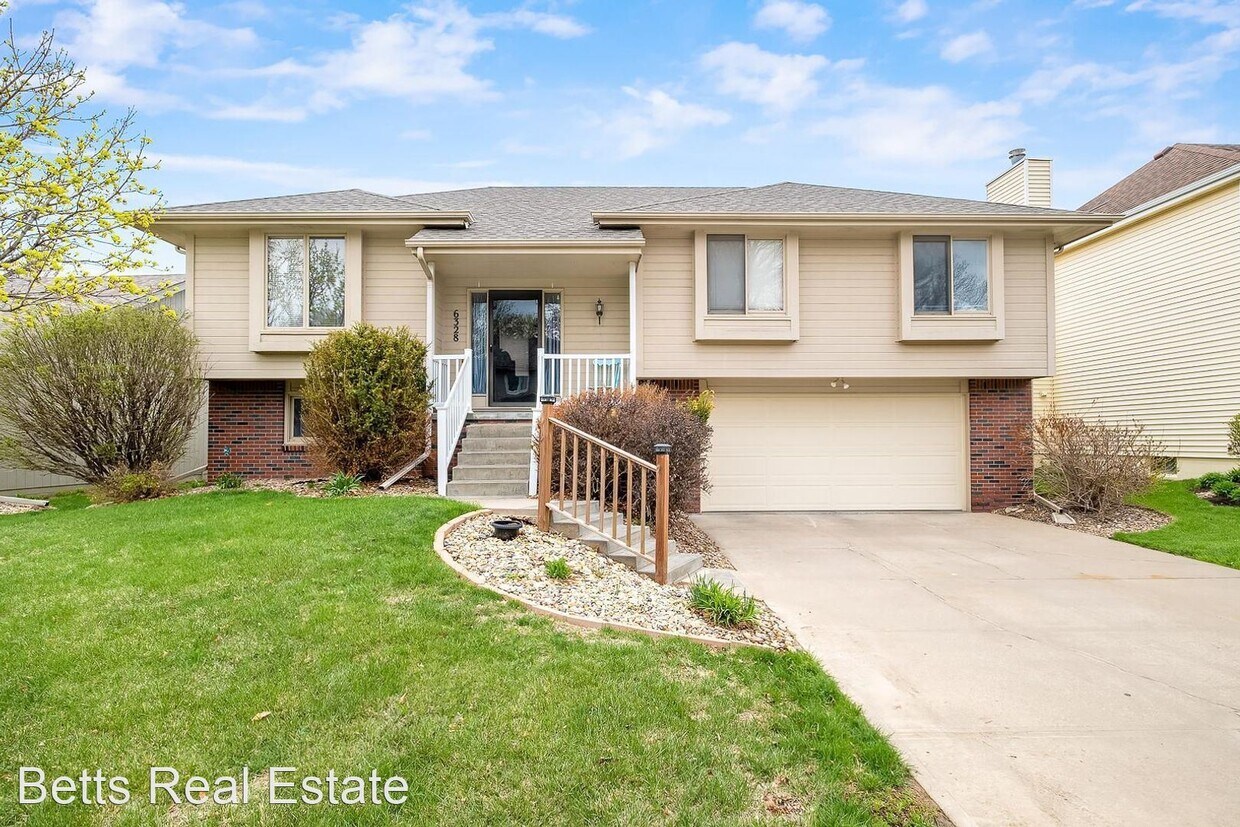 Primary Photo - 3 br, 3 bath House - 6328 N. 105th Street