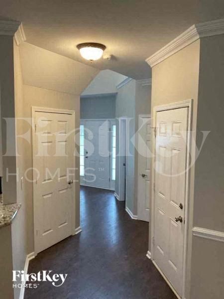 Building Photo - 127 Meandering Way Ln