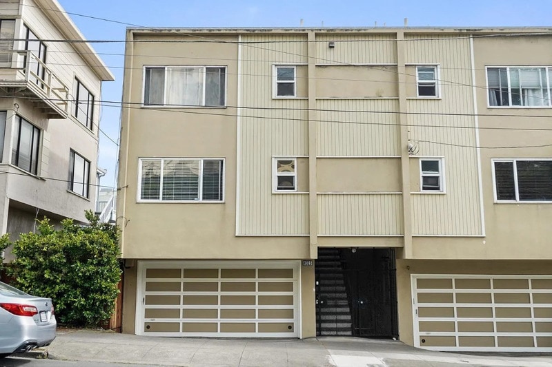 Primary Photo - 4315 Clement St
