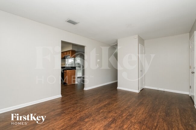 Foto del edificio - 9331 N Forest Hills Dr