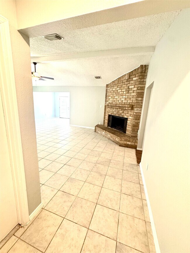 Building Photo - 3831 Addicks Clodine Rd