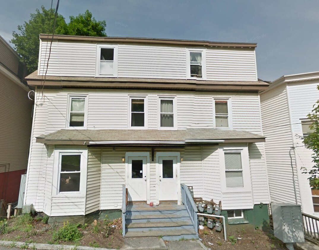 12 Gilman St, Portland, ME 04102 Apartments in Portland, ME