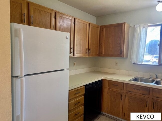 Building Photo - Awesome Home on Cul-du-Sac Near the Foothills!