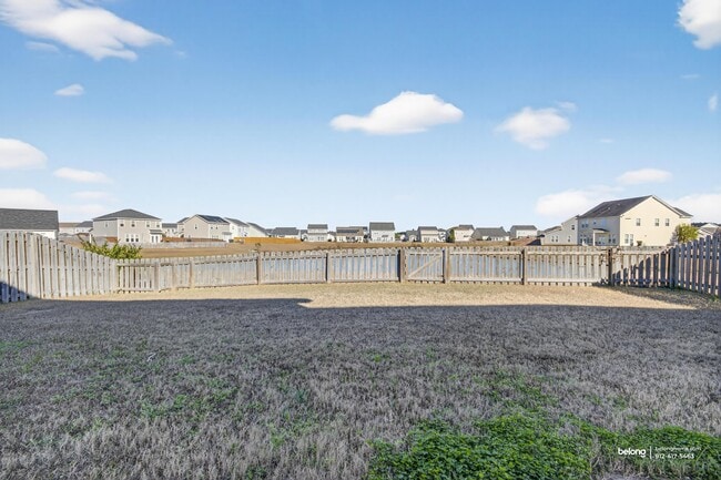 Building Photo - 98 Crystal Lake Dr