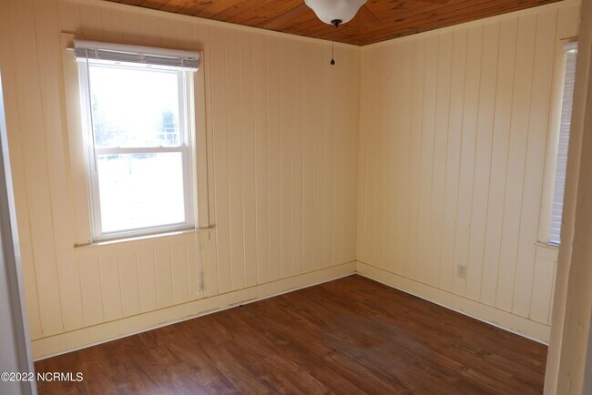 Building Photo - 509 W Bogue Blvd