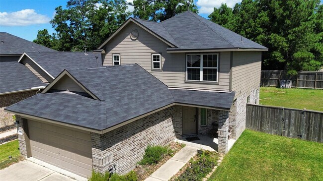 Foto del edificio - 1352 Winding Willow Dr