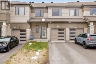 Building Photo - 1076 Curraglass Walk