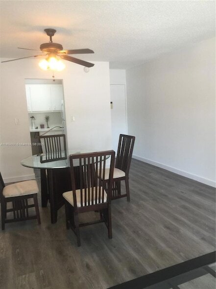 Foto del edificio - 9229 SW 87th Ave