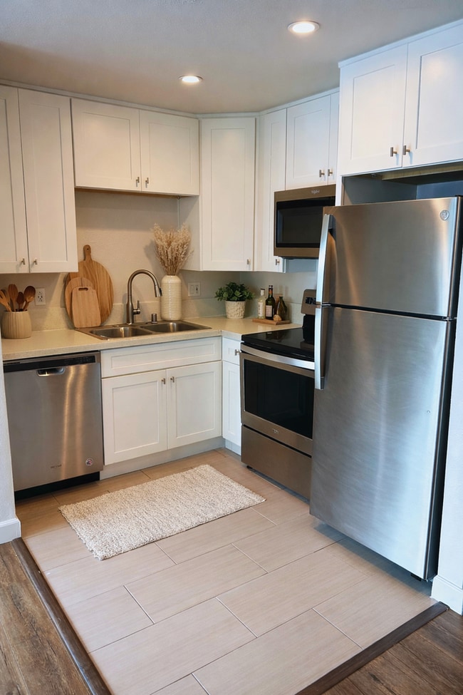 Foto del edificio - 4120 Third Ave