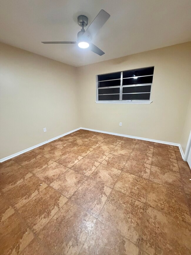 Foto del edificio - 1101 6th St