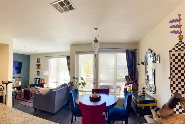 Foto del edificio - 21301 Erwin St