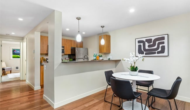 Dining area - 15155 NE 82nd St