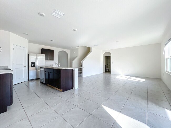 Building Photo - 12742 Lateral Root Dr Sarasota, FL 34238