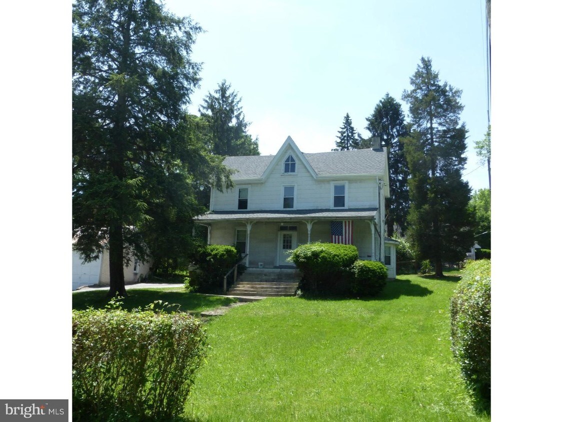 Primary Photo - 2 Colonial Spring Rd