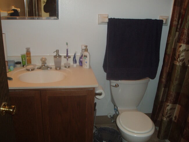 Building Photo - Indrive Apartments