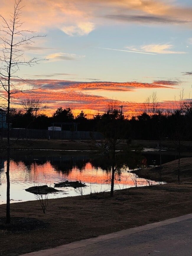 Building Photo - Fantastic Newly Built 4 Bed Smart-Home Fayetteville! 4 Miles to UofA Campus!