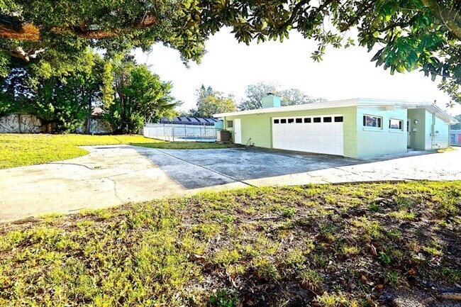 Building Photo - 3740 Wilder Ln