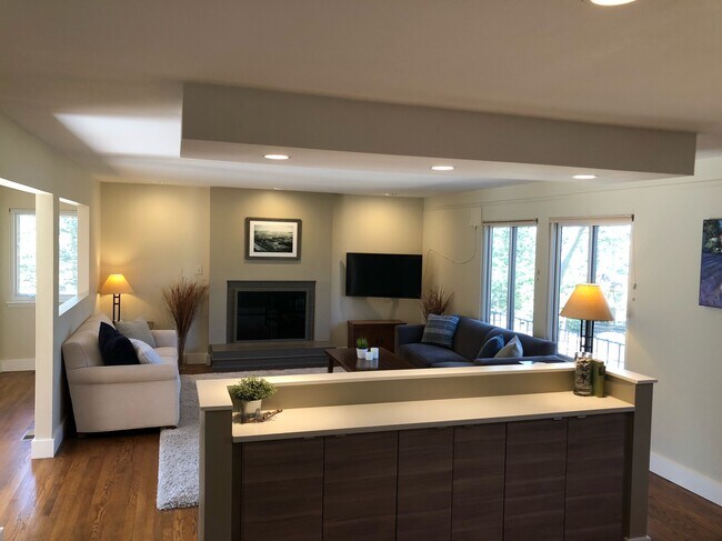 Family room - 2024 Mock Orange Ct