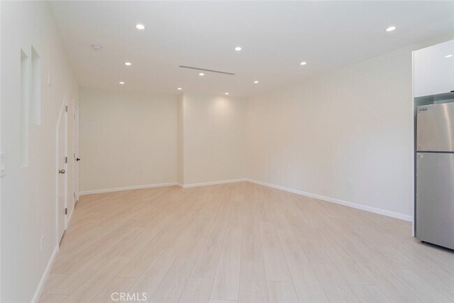 Foto del edificio - 10787 Las Lunitas Ave