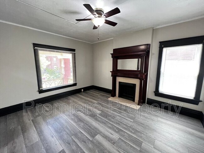 Building Photo - 3538 Wyandotte St