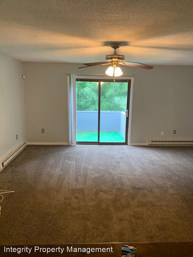 Building Photo - 2 br, 1 bath House - 2 Carnaby St Apt. D