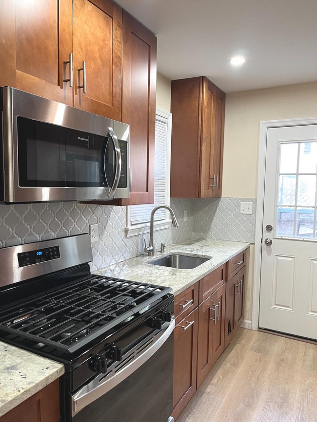 Photo - 1705 Tulip St Townhome