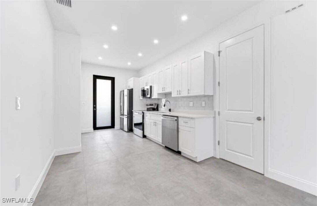 Foto del edificio - 11671 Pawley Ave