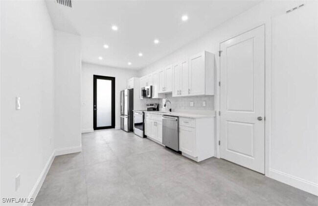 Foto del edificio - 11681 Pawley Ave