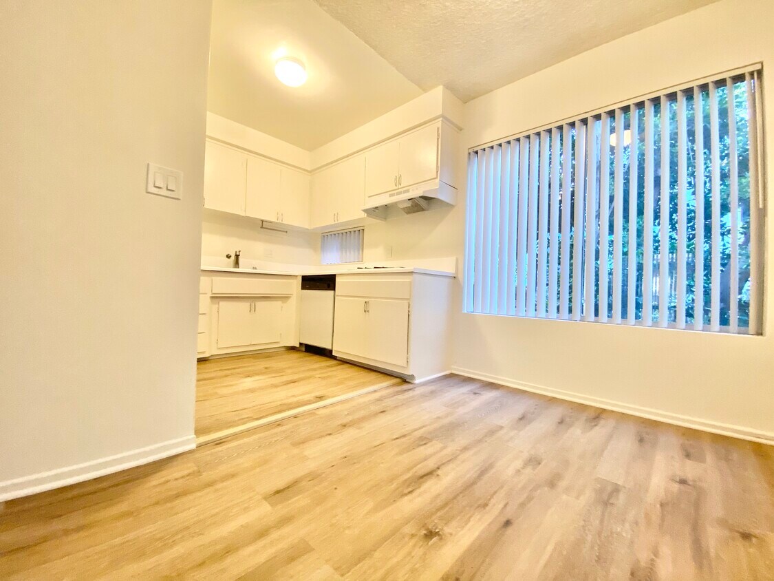 Foto principal - 1140 N Clark St