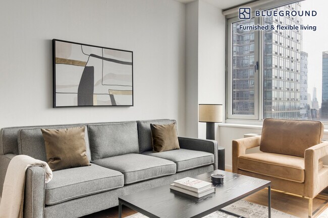 Building Photo - 635 W 42nd St