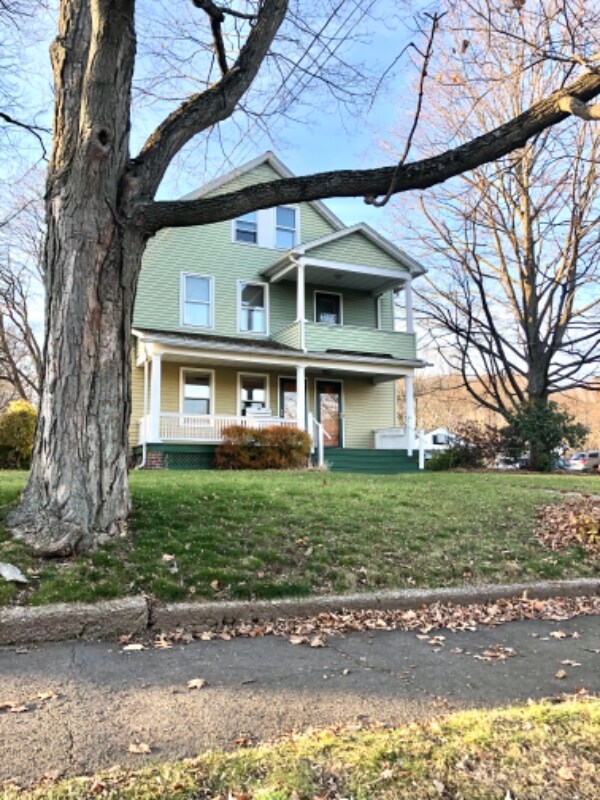 Foto principal - 236 Summer St