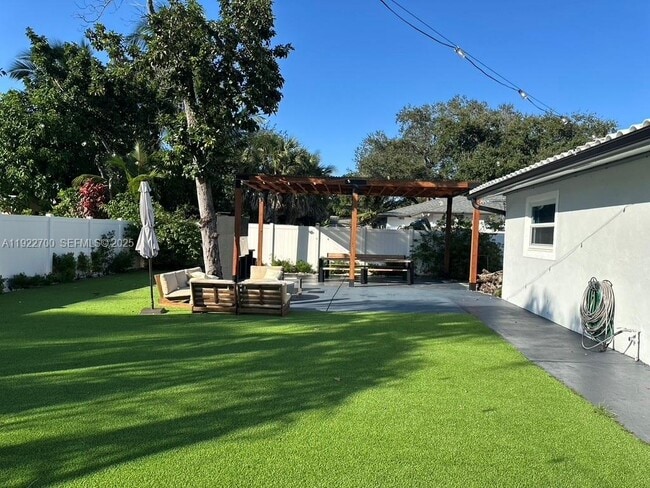 Foto del edificio - 4681 SW 26th Ter