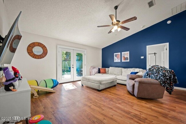 Foto del edificio - 3314 Guernsey Ct