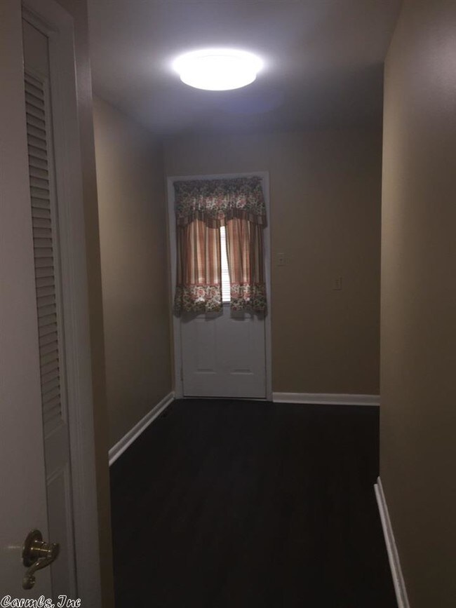 Foto del edificio - 5637 Lakeview Rd