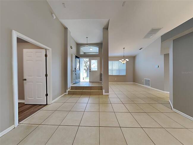 Building Photo - 10151 Briar Cir