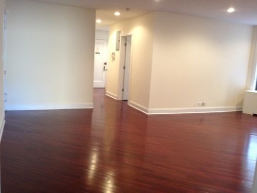 Building Photo - 250 W 99th St